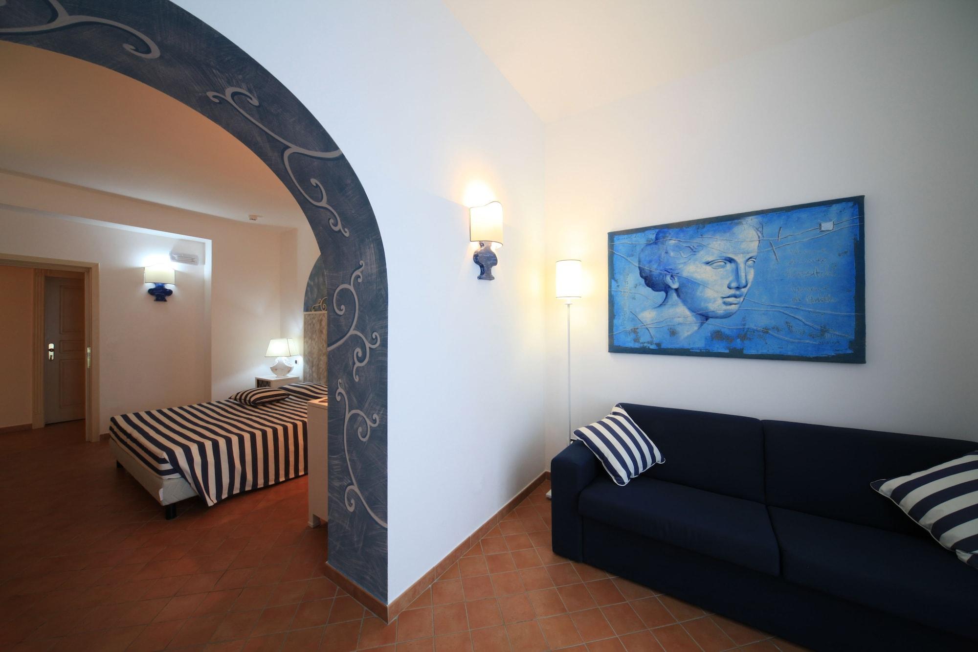 Garden Hotel 4*