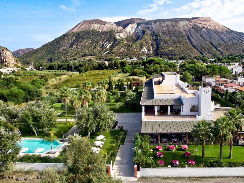 Garden Hotel 4*