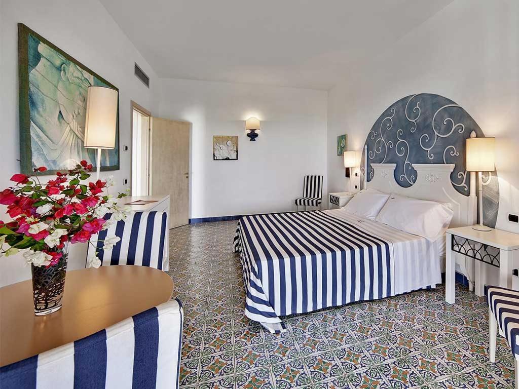 Garden Hotel 4*